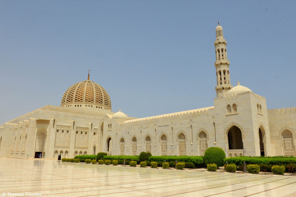 Grosse Moschee im Oman Tischler Reisen